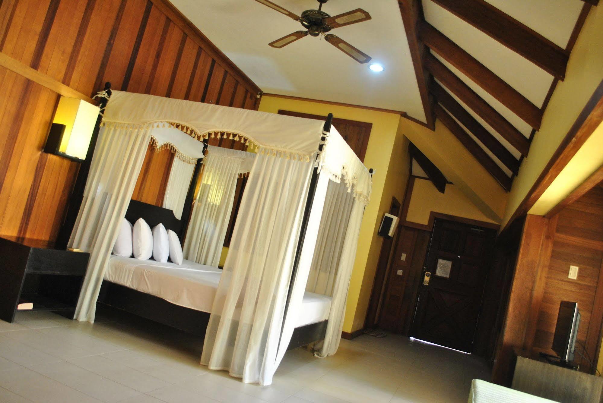 Leyte Park Resort Hotel Tacloban Eksteriør bilde