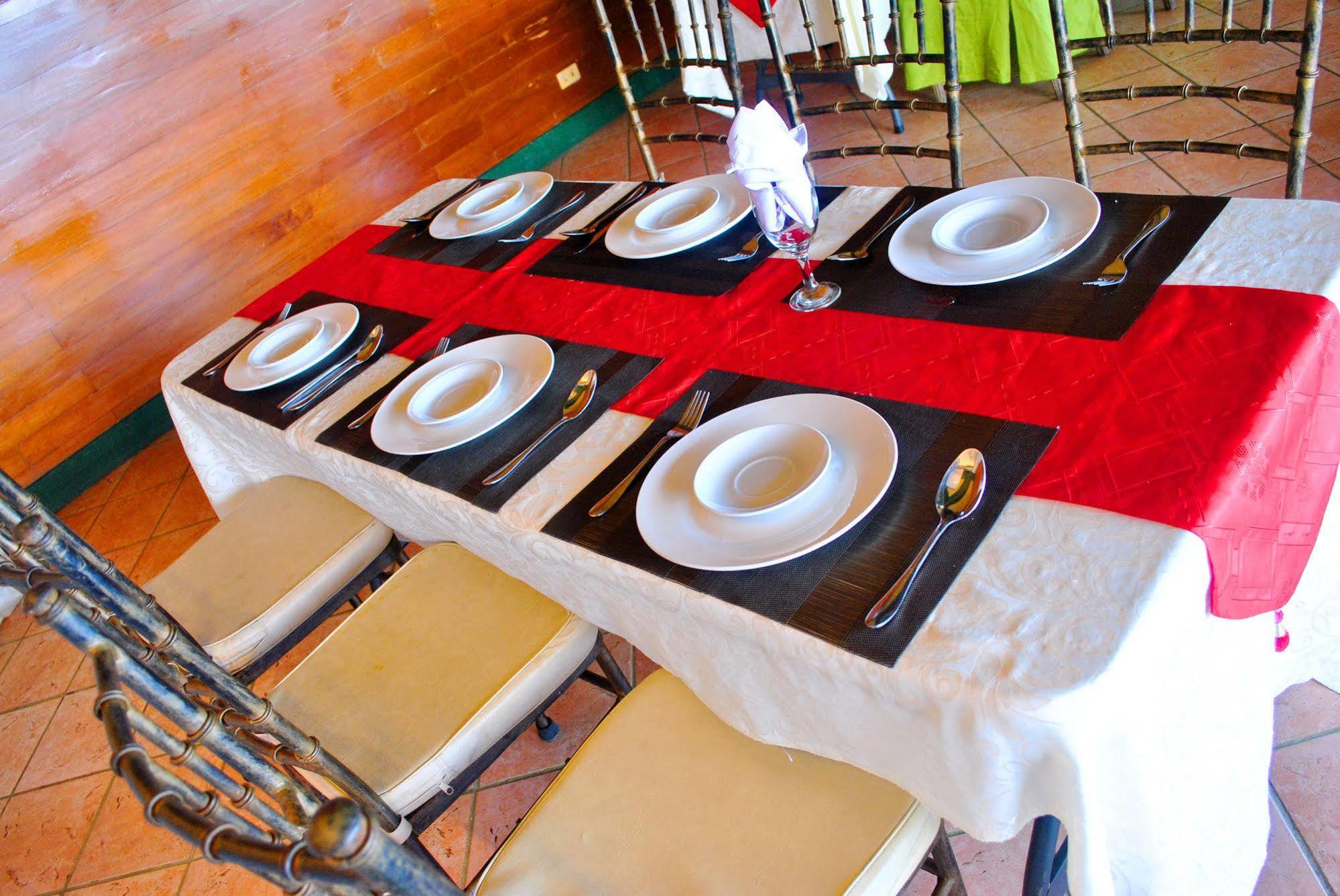 Leyte Park Resort Hotel Tacloban Eksteriør bilde